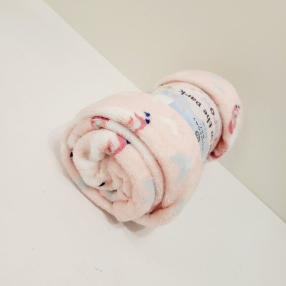 Comfort Bay Glow In The Dark Unicorns Throw Blanket 40 in by 50in Pink - Picture 4 of 4